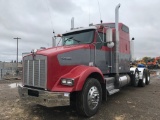 2007 Kenworth T800 Tri-Axle Sleeper Truck Tractor