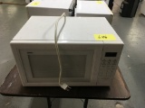 Haier MWG10021TW Microwaves, Qty 2