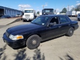 2005 Ford Crown Victoria Sedan