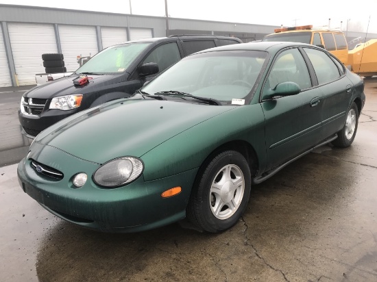 1999 Ford Taurus SE Sedan