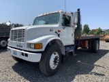 2001 International 4700 S/A Flatbed Truck