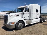 2012 Peterbilt 587 T/A Sleeper Truck