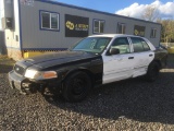 2001 Ford Crown Victoria Sedan