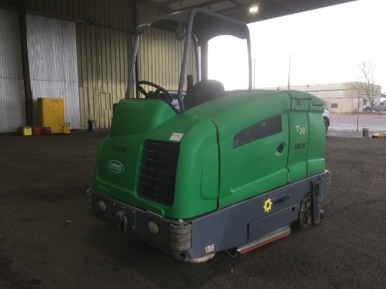 Tennant T20 Ride On Sweeper