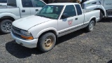 2001 Chevrolet S10 4x4 Extra Cab Pickup