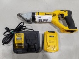 Dewalt DCS494 Cordless 14 Gauge Shear