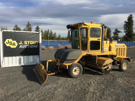 2012 Superior DT80CT Broom