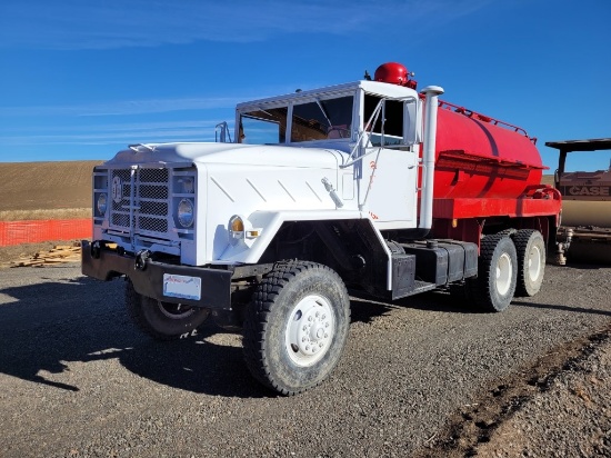 1983 AM General M925 6x6 T/A Water Truck