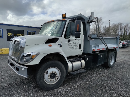 2010 International 7500 S/A Dump Truck