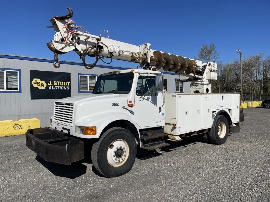 1999 International 4900 Digger Derrick