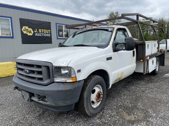 2004 Ford F350 XL SD Flatbed Truck