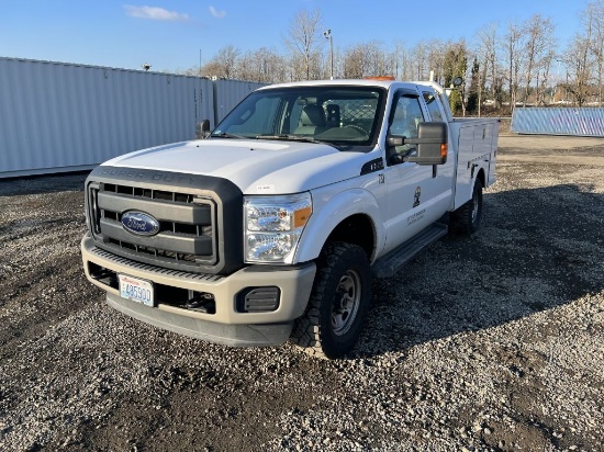 2012 Ford F350 SD 4x4 Extra Cab Utility Truck