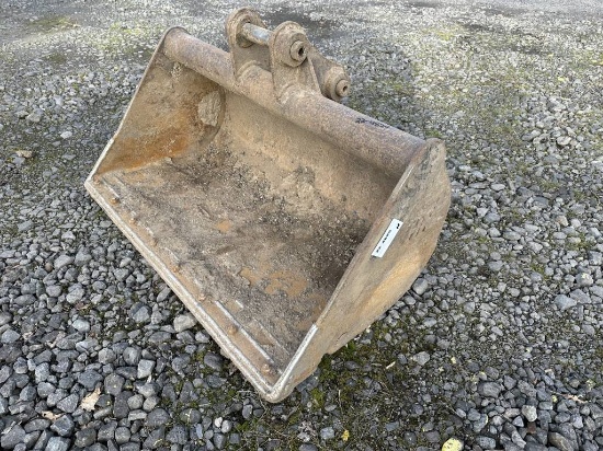 HNL 48" Muck Bucket