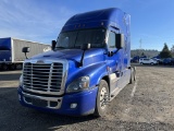 2016 Freightliner Cascadia T/A Sleeper Truck Tract