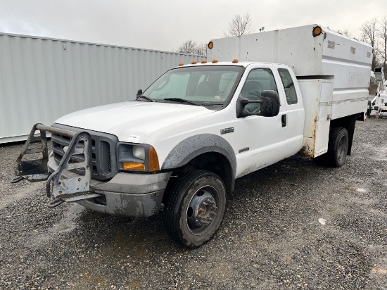 2005 Ford F550 XL SD Extra Cab 4x4 Chip Truck