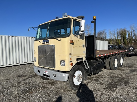 1987 Volvo White T/A Flatbed Truck