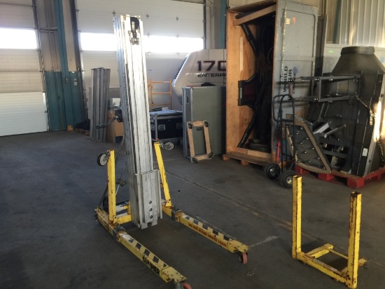 Sumner 2118 Material Lift
