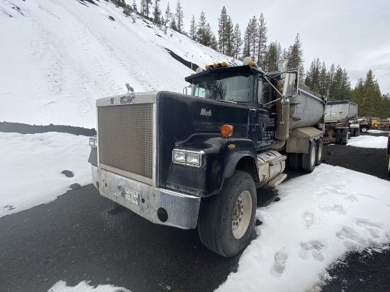 1982 Mack RWS722LS T/A Transfer Truck