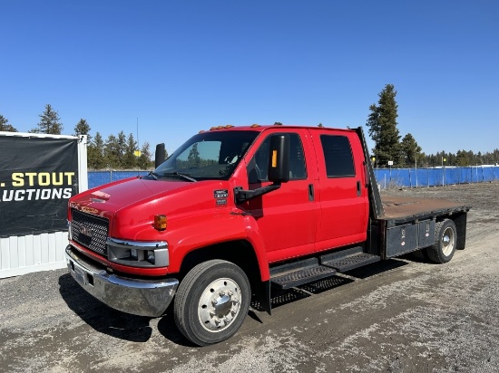 2004 GMC C5500 Crew Cab Flatbed Truck
