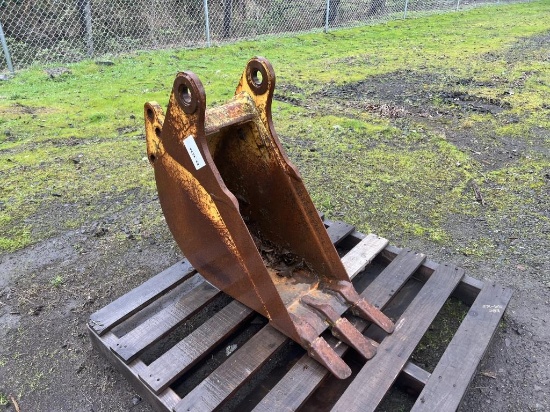 12" Dig Bucket