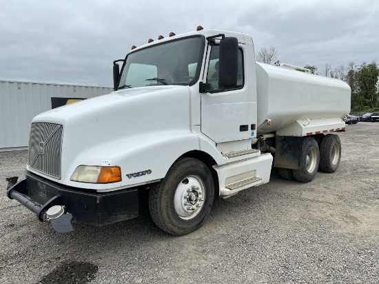 2001 Volvo T/A Water Truck