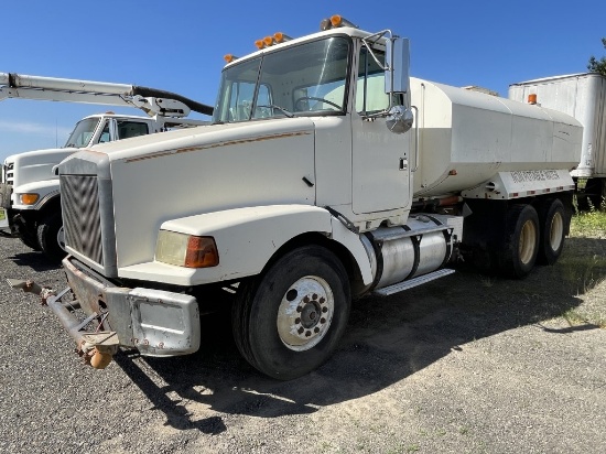 1989 Volvo T/A Water Truck