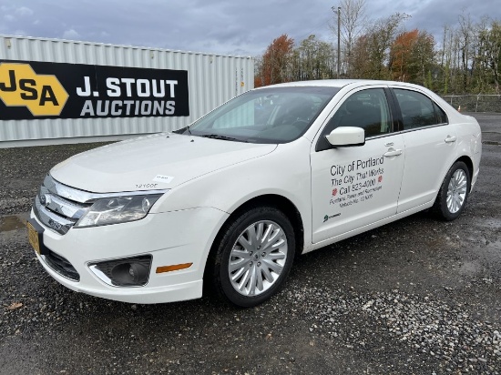 2012 Ford Fusion Hybrid Sedan