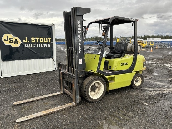 Clark CMP30 Forklift