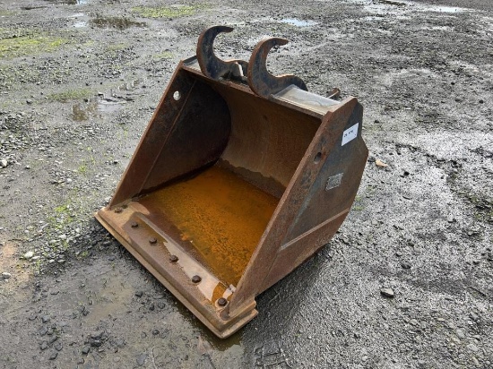Jones 38" Muck Bucket