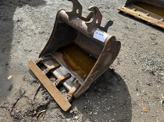 24" Dig Bucket w/Cutting Edge
