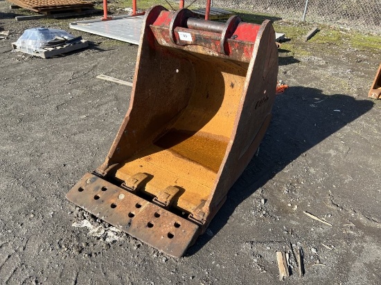 Esco 36" Dig Bucket w/Cutting Edge