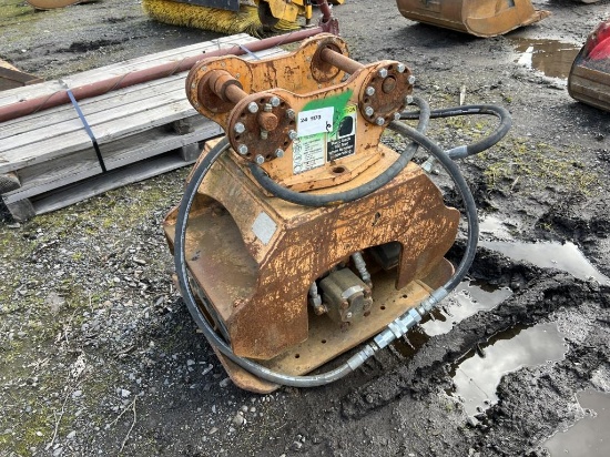 BTI TC-91S Hydraulic Plate Compactor