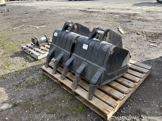 26" Clam Shell Bucket