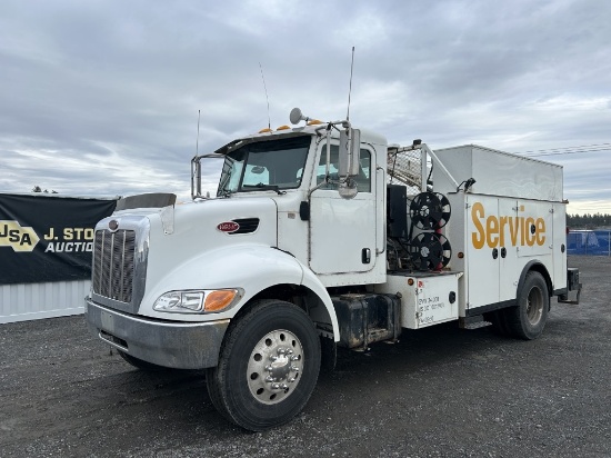 2005 Peterbilt 335 Service Truck
