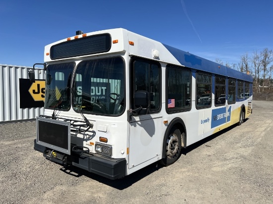2005 New Flyer D40LF Transit Bus