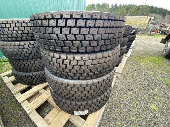 Michelin XDE2+ 315/80R22.5 Tires (New)
