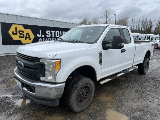 2017 Ford F250 XL SD Extended Cab 4X4 Pickup