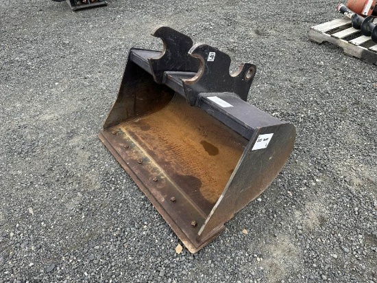Kubota K7887 36" Muck Bucket