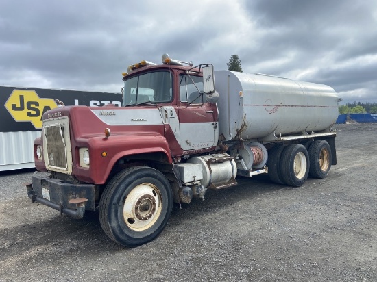 1976 Mack RL600L T/A Water Truck