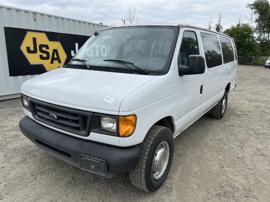 2004 Ford E350 XL SD Passenger Van