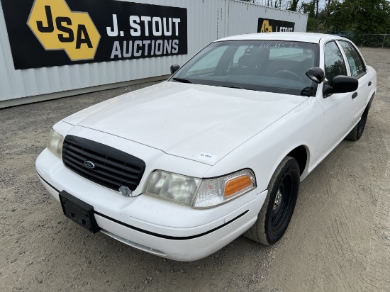 1999 Ford Crown Victoria Sedan