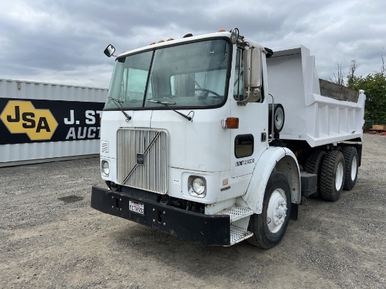 2002 Volvo WX T/A Dump Truck