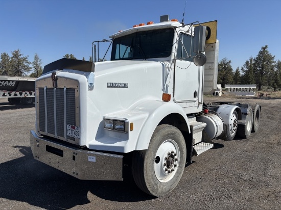 1989 Kenworth T800 Tri-Axle Truck Tractor