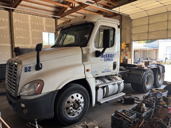 2011 Freightliner Cascadia T/A Truck Tractor