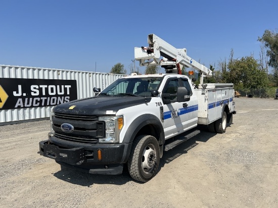 2017 Ford F550 SD Extra Cab 4X4 Bucket Truck