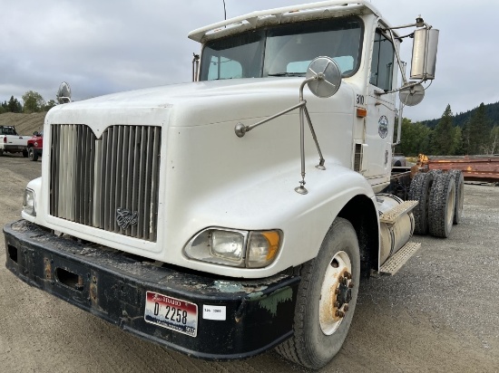 1999 International 9400 T/A Cab & Chassis