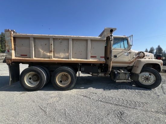 1991 Ford LT9000 T/A Dump Truck