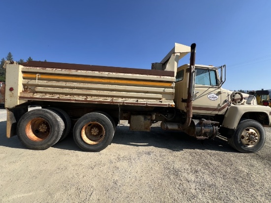 1989 Ford LT9000 T/A Dump Truck