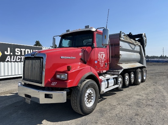 2015 Western Star 4900SB Super 18 Dump Truck