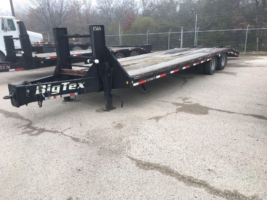 Flatbed machinery trailer